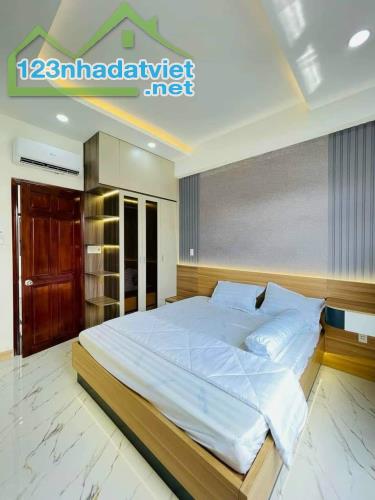 Ngộp vốn bán rẻ nhà đường Quốc Hương, Quận 2. Giá 3tỷ150, DT64m2, chỉ 1 sẹc - 4