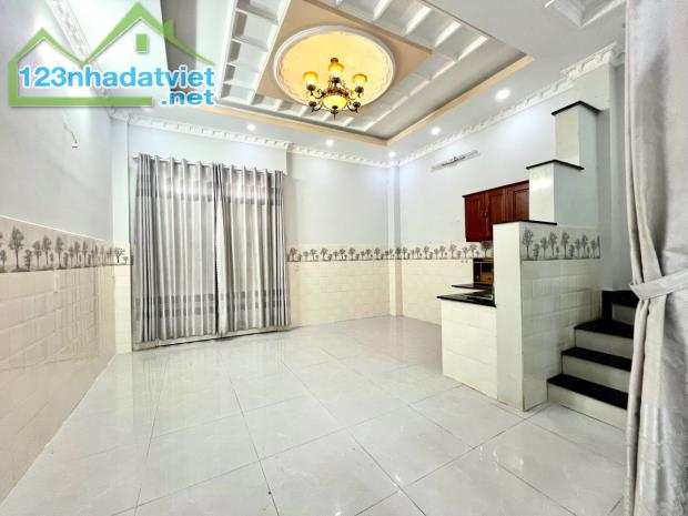 BÁN NHÀ : Vị trí gần metro quận 12 - nhà mới đẹp- 2 tầng. 🏘️ 2,92tỷ🏘️ - 33m2 .Nhà mới, h - 1