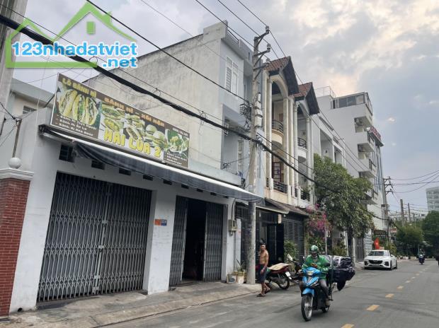 Bán xưởng 2563m² giá 66 tỷ TL MT Đông Hưng Thuận 17, Q12.