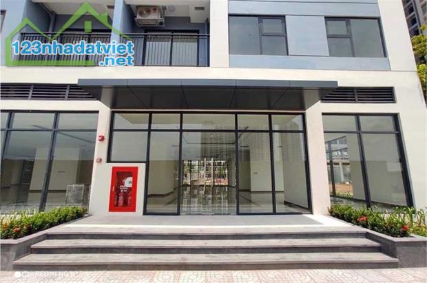 Cho thuê nhiều shop kinh doanh tại vinhomes grand park