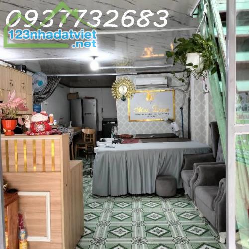 🏠 MT ĐINH LIỆT, Phú Thọ Hoà, Tân Phú
🔷 DT 40m² _ 4×10 _ 2 tầng
🔷 Giá 6.1tỷ - 1