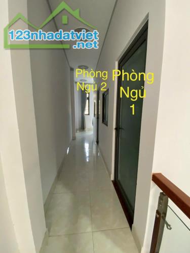 Nhà 1 lầu  1 trệt sân ô tô, sổ riêng, thổ cư giá ngộp 2.35 tỷ - 2