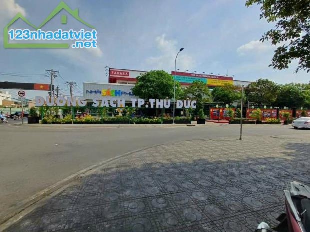 BÁN ĐẤT TẶNG NHÀ 2 MẶT TIỀN, DT 380M², GIÁ CHỈ 70TR/M² - ĐƯỜNG TÂN LẬP 2, HIỆP PHÚ