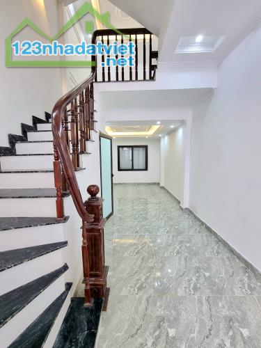 NHÀ ĐẸP Ở NGAY - TẢ THANH OAI - 2 THOÁNG TRƯỚC SAU - GIÁ TỐT - 37M2,4 TẦNG - CHỈ HƠN 4 TỶ - 1