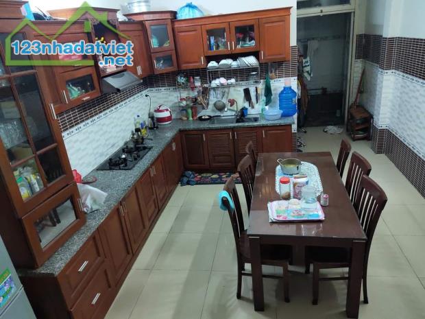 QUẬN 12, BÙI VĂN NGỮ-BÁN NHÀ 96M2, 3 TẦNG HẺM XE TẢI, CHỈ 5.6 TỶ - 3