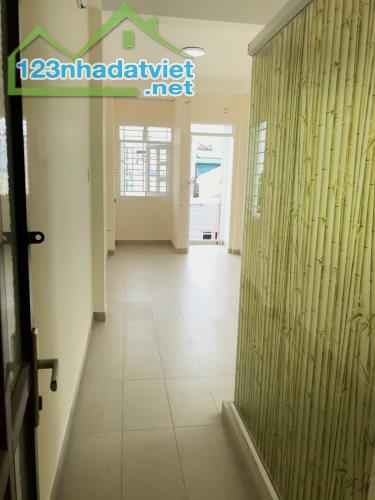 KHÔNG NÊN BỎ QUA NHÀ NÀY - HẺM THÔNG - 50M2 - 4 TẦNG 6PN - NHỈNH 5 TỶ.