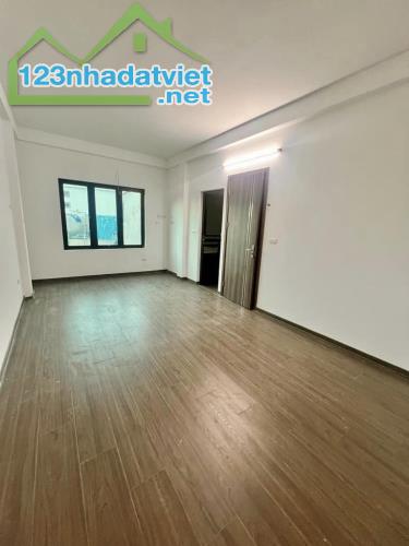 mặt phố đại mỗ-kinh doanh lô góc -52m2 -5 tầng- ô tô đỗ tránh- ô thang máy- nhỉnh 20 tỷ - 5