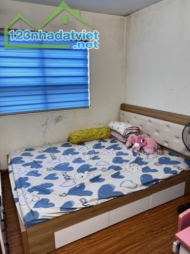 Bán gấp căn góc 50m2 tk 2pn, 1vs gần KĐT Xa La,SỔ ĐỎ, giá chỉ 2,4 tỷ. Lh 0378884919 - 4
