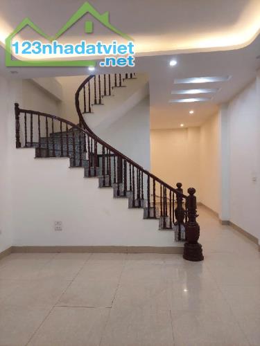 Bán Nhà Dân Xây Phố Việt Hưng, Long Biên 57m2, 4T chỉ 6,27 tỷ (cam kết chuẩn) - 3