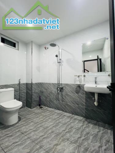 BÁN NHÀ - PHỐ ĐẠI TỪ - 50M2 - 3 TẦNG - 6 TỶ - 2