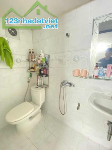 6.X TỶ - 52M2, Ô TÔ ĐỖ SÁT NHÀ, 4P TỚI QL32, MT 6M ĐẸP ĐỈNH, NGÕ SIÊU NÔNG, 2 THOÁNG.