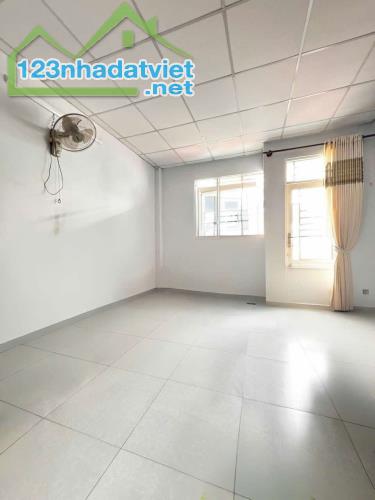 NHÀ BÁN BÌNH TÂN - GIÁP TÂN PHÚ - MTNB ĐƯỜNG 2A - 45M2 - 3 TẦNG - ĐƯỜNG XE TẢI - GIÁ 4,68 - 1