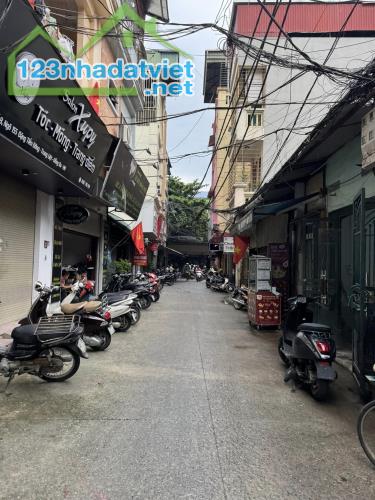 PHỐ THÁI HÀ - NHÀ DÂN TỰ XÂY - HAI THOÁNG TRƯỚC SAU  DT 56m2 5T Giá 16.5 tỷ