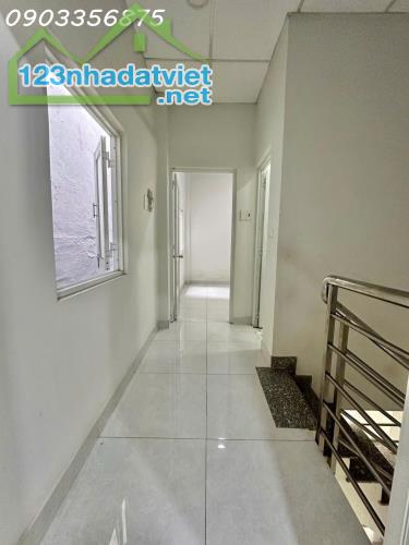 *4.2TỶ-Vài Bước Chân Ra MT Lê Hồng Phong-3/2, 2Tầng-Nở hậu 3.8m DTCN 29.2m2 - 2