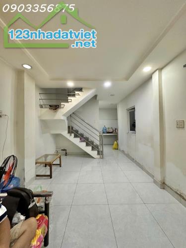 *4.2TỶ-Vài Bước Chân Ra MT Lê Hồng Phong-3/2, 2Tầng-Nở hậu 3.8m DTCN 29.2m2 - 4