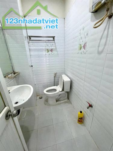 Bán nhà HXH XVNT sát hàng xanh 4x17 CN 66m2 1 lầu giá 7,4 tỷ - 3