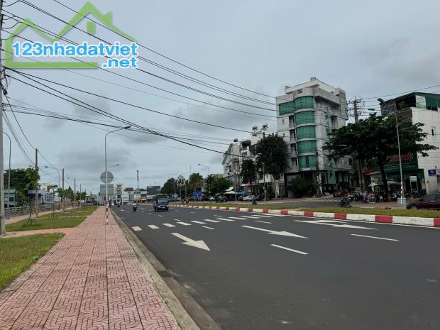 🍏Bán nhà 4.5x18m (1tỷ450 triệu) ngay Ngã 3 đường Lê Duẩn- Võ Nguyên Giáp- đinh Tiên Hoàng - 2