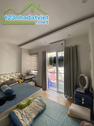 CCmn Hoa Bằng Nhà Đẹp Full Đồ 9pn DT 50tr/th DT 57m2 5T Giá 14 tỷ