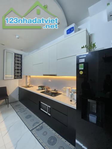 CCmn Hoa Bằng Nhà Đẹp Full Đồ 9pn DT 50tr/th DT 57m2 5T Giá 14 tỷ - 1