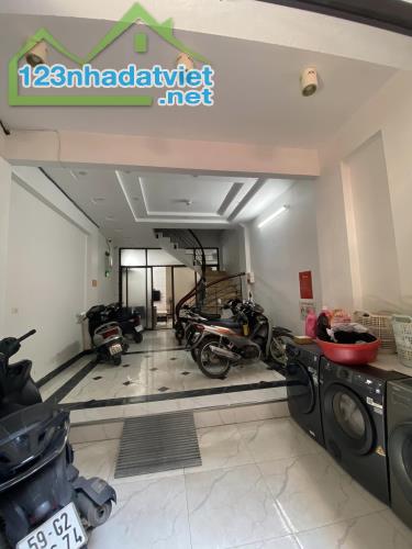 CCmn Hoa Bằng Nhà Đẹp Full Đồ 9pn DT 50tr/th DT 57m2 5T Giá 14 tỷ - 2
