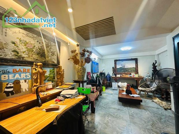 Bán Nhà Hào Nam Nhà Đẹp Full Đô Ngõ Thông Dt 48m2 5 tầng mt 4.2m Giá 9.7 tỷ - 3
