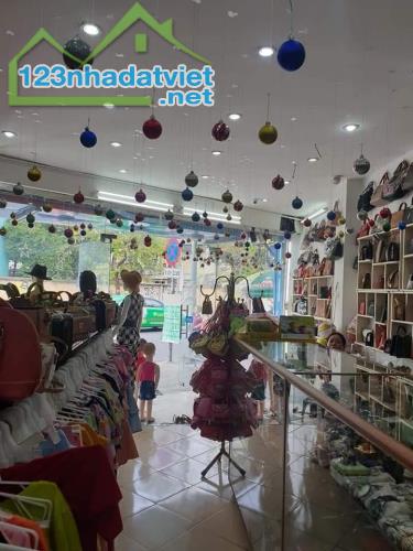 Gấp bán nhà Gò Vấp, giá 24 tỷ, nền đất 250m2 ngang 7m, cạnh Emart Phan Huy Ích. - 2