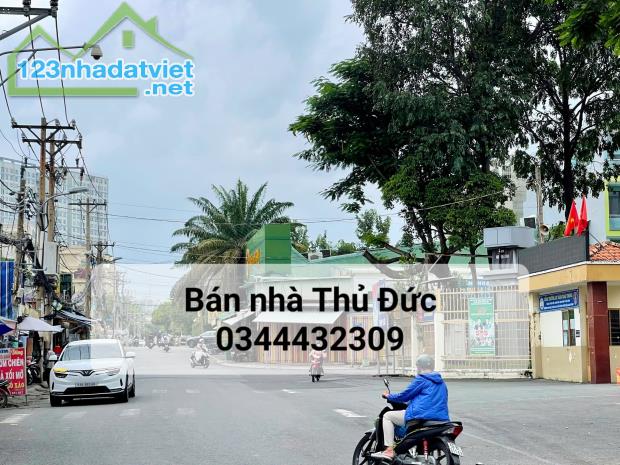 Bán nhà Thủ Đức, Ngay Siêu thị Coopmart, Quang Trung, Hiệp Phú, Chỉ 40 triệu/m2, 7mx34m - 3