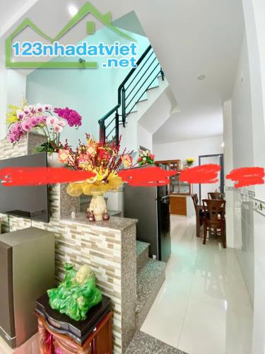 NHÀ 2 TẦNG FULL NỘI THẤT (43m²) SHR 3PN ST HXH ĐÔNG HƯNG THUẬN - GIÁ 3.X TỶ - 4