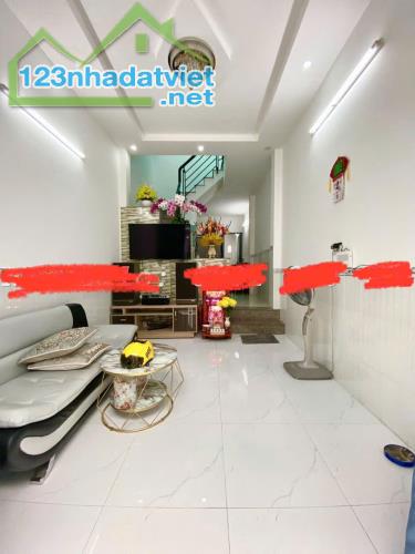 NHÀ 2 TẦNG FULL NỘI THẤT (43m²) SHR 3PN ST HXH ĐÔNG HƯNG THUẬN - GIÁ 3.X TỶ - 3
