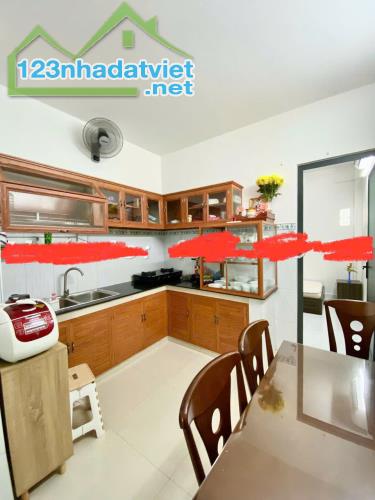 NHÀ 2 TẦNG FULL NỘI THẤT (43m²) SHR 3PN ST HXH ĐÔNG HƯNG THUẬN - GIÁ 3.X TỶ - 1