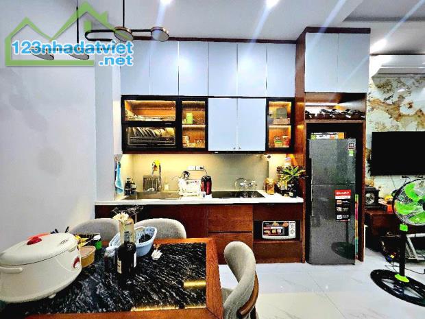 Bán Nhà Dân Xây phố Trương Định  50 M2– Hoàng Mai – Ngõ Thông Ba Gác Đỗ Cửa – Nhỉnh 4 Tỷ - 3