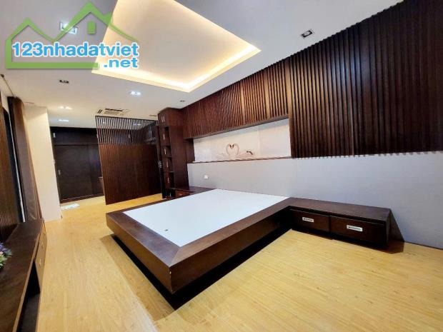 Căn hộ 240m2 duy nhất tại Yên Hòa Parkview giá chỉ 26.2 tỷ - 1