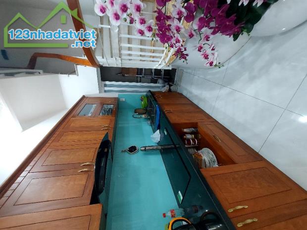 Nhà Bán Khu Dân Cư Đông Âu. P Phú Mỹ. Quận 7. 5m2x12m. 5 Tầng. 5PN. Chỉ 9 Tỉ 3 - 2