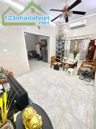 Bán căn góc 41m2x3 tầng Kim Ngưu, Hai Bà Trưng, ô tô vài bước, mặt tiền 6m, sđcc 6 tỷ - 1