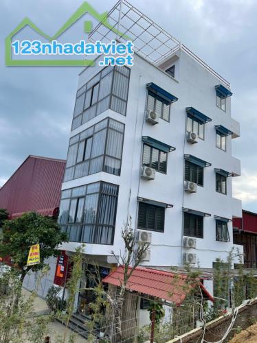 Cần thanh lý 3 627 m2 x 15 triệu 
-Có 1 200 m đất ở 
Gồm trụ sở 5 tầng - 3 kho 3 cẩu. - - 3