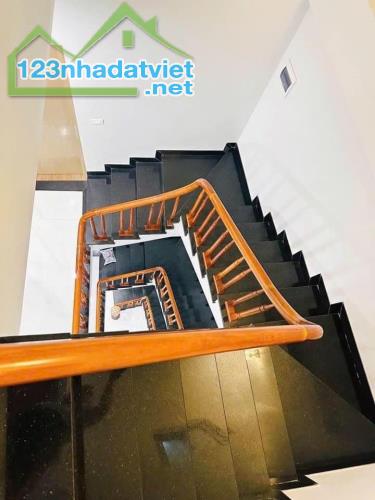 Bán nhà Phố TÂN MAI,51m2x5 tầng-hơn 7tỷ , ngõ ô tô, full nội thất ,lên tầng nhình ra phố - 3