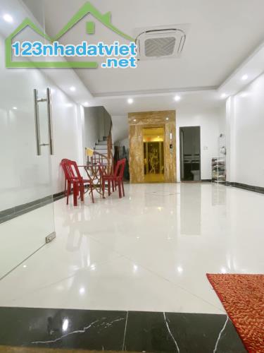 Nhà Giảng Võ 7 Tầng Thang Máy Ô TÔ Mặt tiền  5M  50M2 23.3 Tỷ