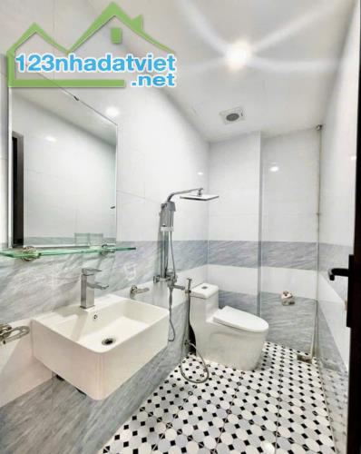 L07-Trưng Nữ Vương, Hải Châu, Đà Nẵng, dt62m2, 3t, 4pn, 4wc, 4tỷ200, 0961375497 - 1