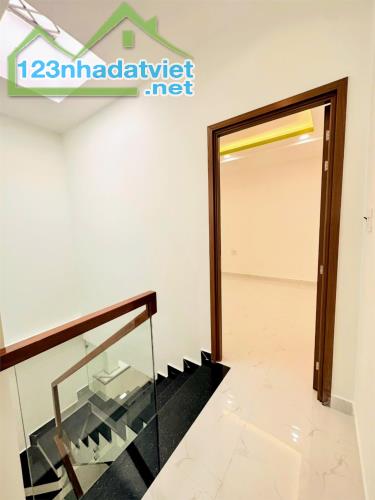 NHÀ ĐẸP PHÚ THỌ HOÀ - 53m2 - NGANG 4,5m - 3 TẦNG BTCT - 4