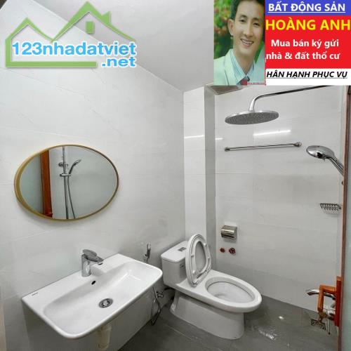 BÁN NHÀ MẶT PHỐ TẠI PHƯỜNG CÁT LÁI , QUẬN 2 _ 3 TẦNG 4 PN 5 WC _ 190 m2 _ NỞ HẬU TÀI LỘC. - 1