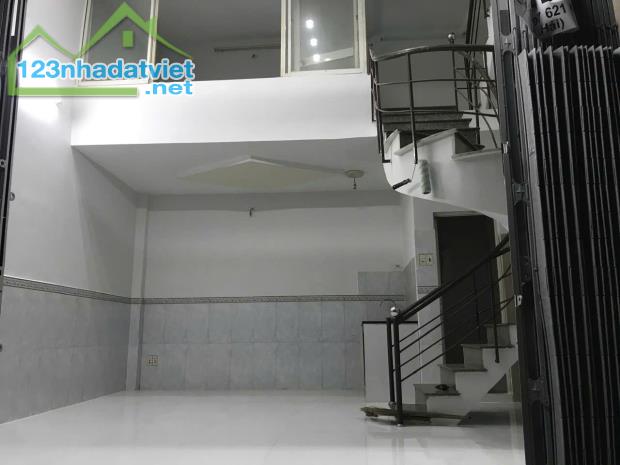 CHỦ NHÀ GẤP BÁN 2 Tâng 60m XD Phường Tân Thới Nhất Phan Văn Hớn Quận 12 giá chỉ 2ty350 - 1