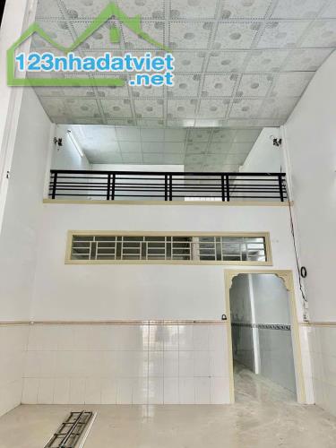 Bán nhà cấp 4 ở Phan Văn Hớn Xuân Thới Thượng 5x17 88m2 730 TRIỆU, SHR - 1