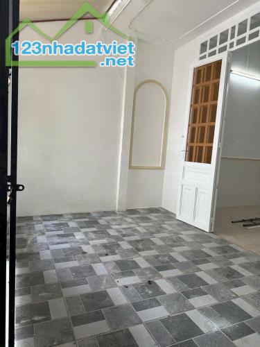 Bán nhà cấp 4 ở Phan Văn Hớn Xuân Thới Thượng 5x17 88m2 730 TRIỆU, SHR - 2