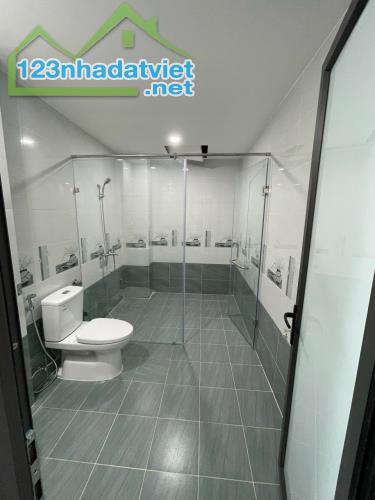 Bán CHDV  Mặt Ngõ Phố Trần Cung, ,Dt 70m2, Thang Máy,  20m ra phố ô tô tránh, Giá 14.5 Tỷ - 1