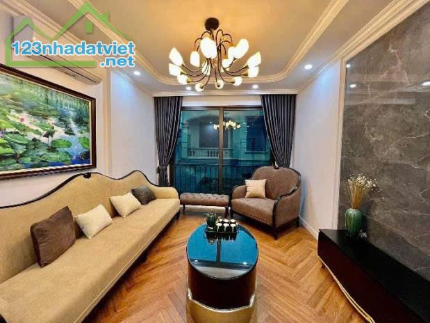 BÁN GẤP NHÀ TỨ HIỆP 40M2 5 TẦNG HIỆN ĐẠI 4,8 TỈ MỚI KING KONG - 2