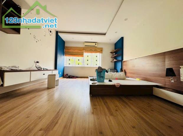Bán nhà dân xây NGÕ THÔNG - GẦN PHỐ Âu Cơ - Tây Hồ. 105m² - 15.5tỷ.