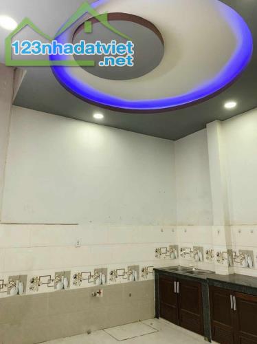 HẺM Ô TÔ, CHIẾN LƯỢC, BÌNH TRỊ ĐÔNG A, BÌNH TÂN, 2 TẦNG, NỞ HẬU 50M2, 5.0TỶ - 2
