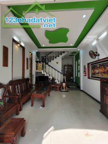 Đường nhựa 6m Hà Huy Tập, Thanh Khê, ô tô tránh , 110m2 chỉ 3 tỷ 790