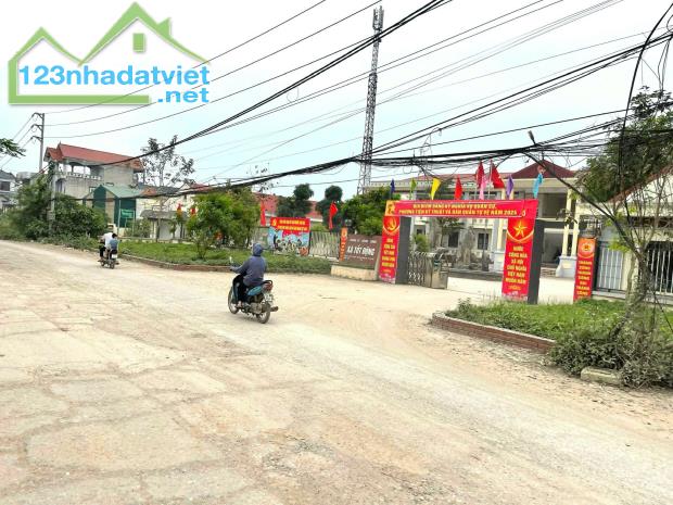 Hơn 1,1xxtr có ngay mảnh tại Tốt Động- Chương Mỹ - Hà Nội.
- DT : 57,7m²
- Đường trước - 1