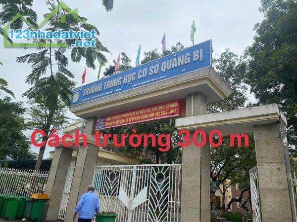 🏘️Siêu phẩm QUẢNG Bị  -hiếm  ít nhà bán 
Dt 50,6m2 mt =hâu 4,6m sâu 11 m  thoáng trước - 4